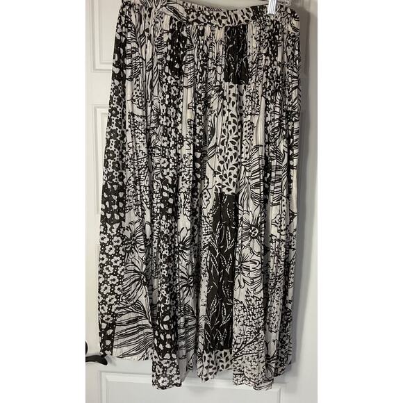 Sara Studio Dresses & Skirts - Sara Studio Black & Beige Tie Waist Full Swing Boho Peasant Hippy Midi Skirt PS